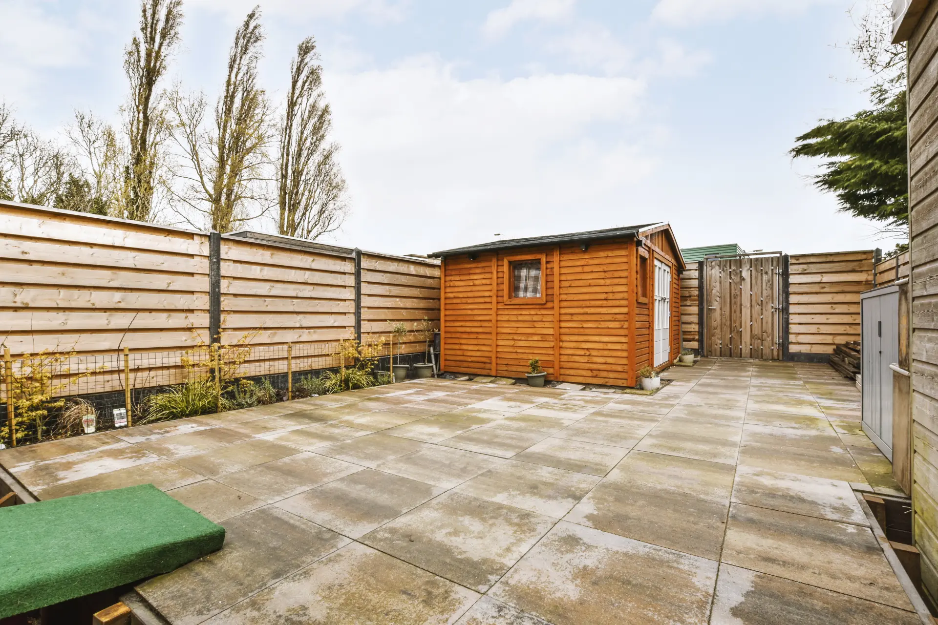 Delivery and Installation - Choosing the Right Garden Shed Supplier